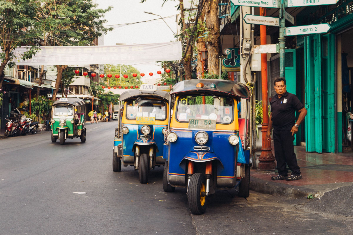 Kuil emas dan jalan-jalan di Bangkok, Thailand