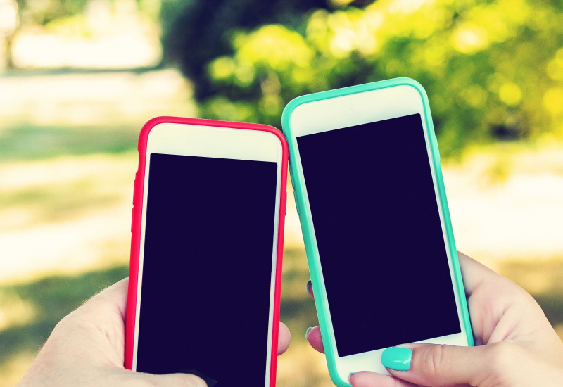 Casing telefon pintar sebagai contoh produk untuk kaji pasaran
