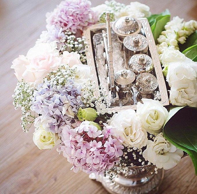 Pelbagai idea dan gubahan hantaran kahwin yang simple dan menarik di atas dulang untuk majlis pernikahan.