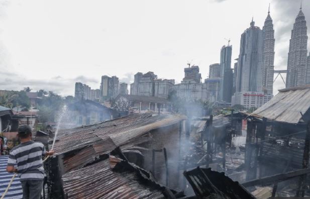 Kebakaran berlaku di kawasan penempatan setinggan