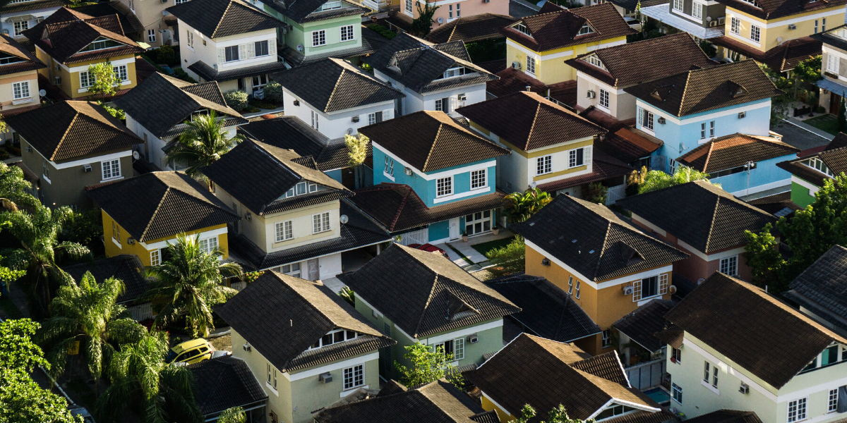 Gambarajah berkaitan cara membeli rumah lelong di Malaysia.