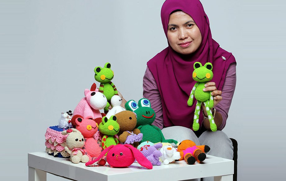 Contoh barang kraftangan buatan tangan yang dijual