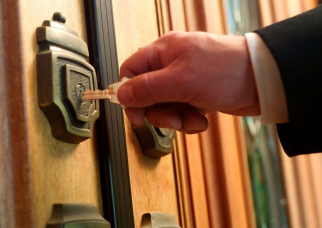 Resit pemindahan bank untuk bayaran deposit dan sewa rumah