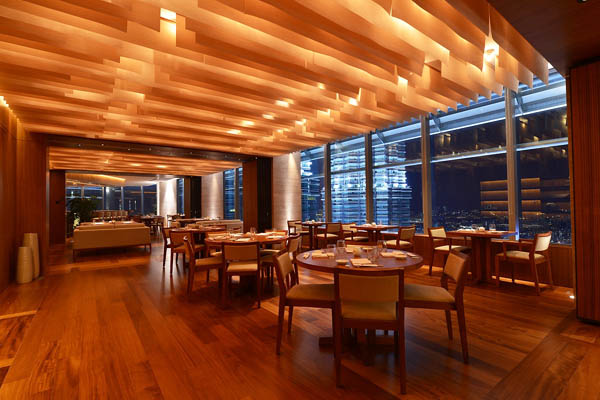 Suasana restoran mewah Nobu KL