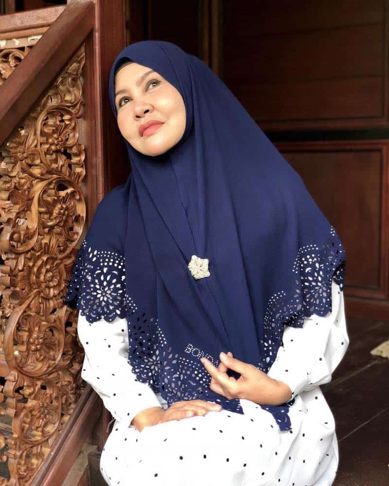 Potret Puan Rozita Ibrahim menyampaikan pandangan beliau
