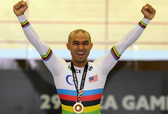 Gambar Azizul Hasni Awang, pelumba basikal trek profesional Malaysia digelar pocketrocketman.