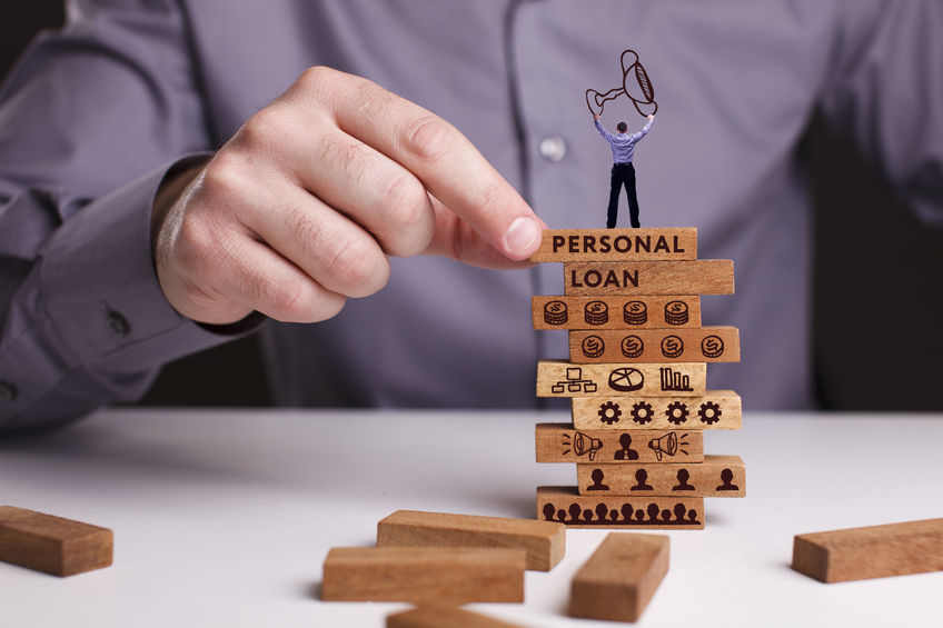 Perbandingan antara Personal Loan dan Housing Loan untuk pembelian rumah.