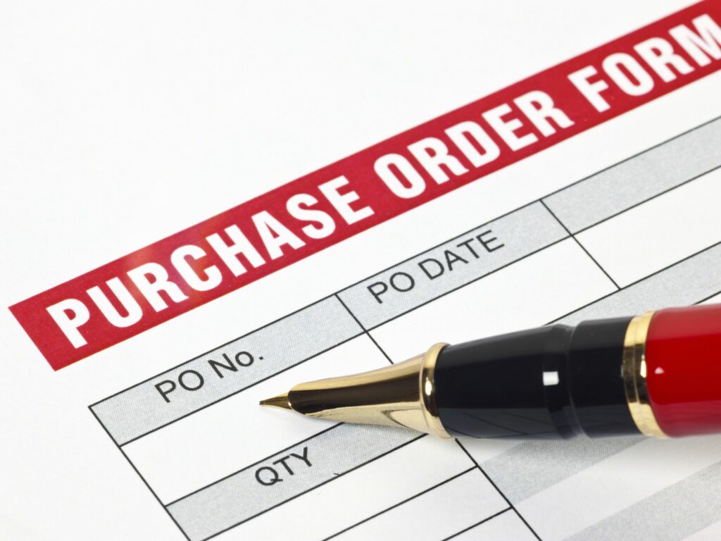Borang purchase order dengan ruangan untuk maklumat pembekal dan barang