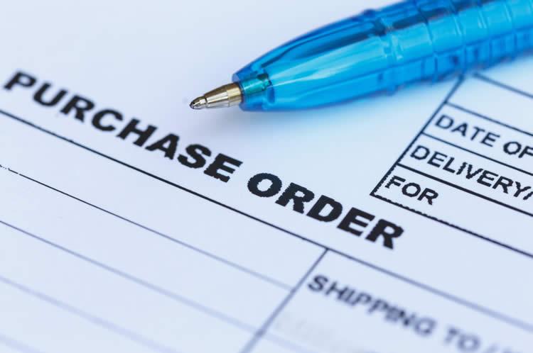 Borang purchase order diisi dengan maklumat pembeli, penjual, dan senarai barang.
