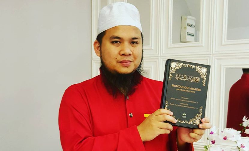 Ustaz Ebit Liew sedang berdakwah