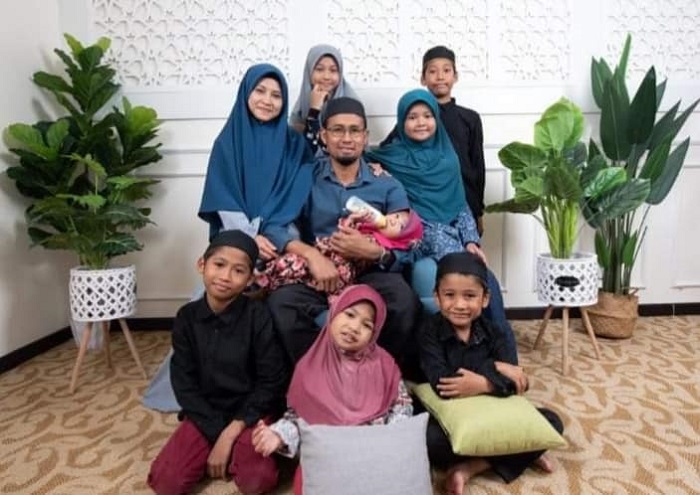 Gambar Ustazah Asma Harun, seorang pendakwah wanita terkenal di Malaysia.
