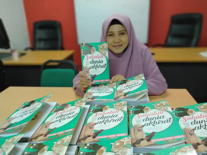 Ustazah Asma Harun ketika menyampaikan ceramah