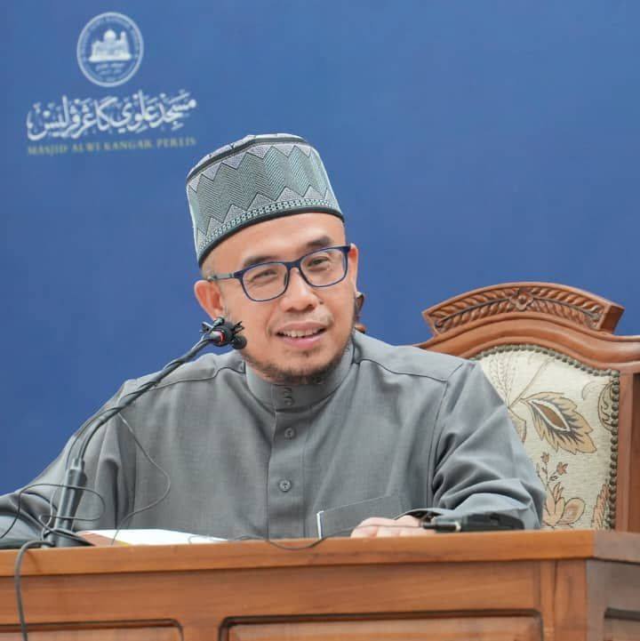 Gambar Dr Maza (Mohd Asri Zainul Abidin), bekas Mufti Perlis.