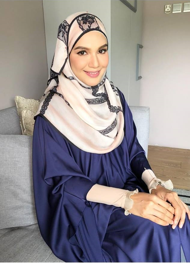 Gambar Datin Sri Nur Shahida, isteri Dato' Sri Aliff Syukri.